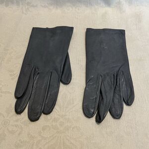 Vintage 1960s Miss Aris Grey Feather Leather Dress Gloves W/ Original Tags Sz 7